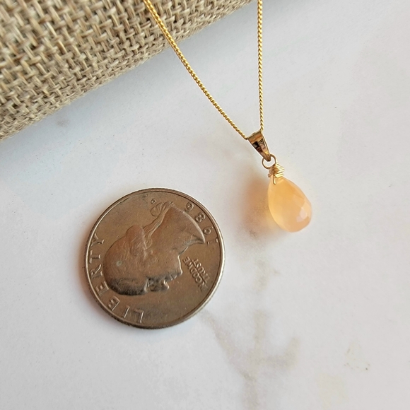 Peach Moonstone Necklace Gemstone Crystal - Picture 2 of 6